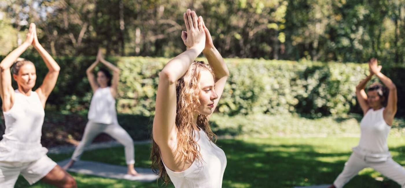 Yoga im Hotel Alpenpalace in Südtirol main image